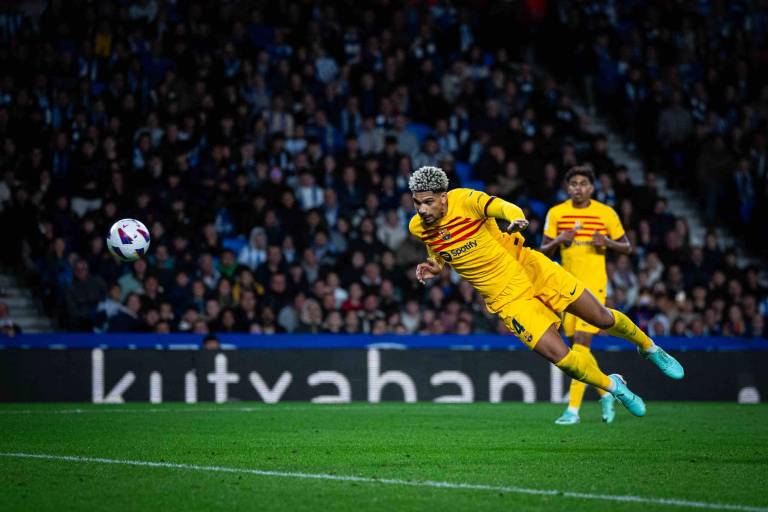 Araujo se viste de héroe y da triunfo agónico al Barcelona