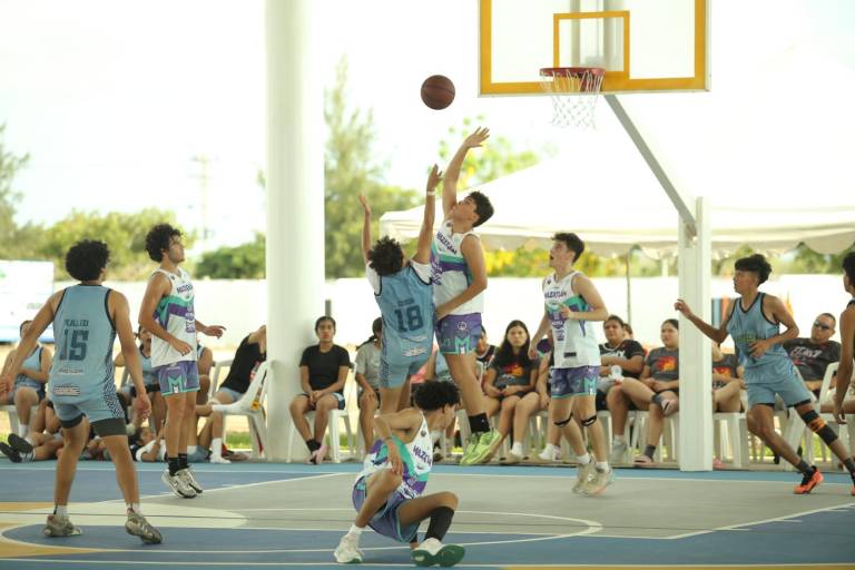 Plebes Basketball se adueña de rama varonil de Nacional Academias