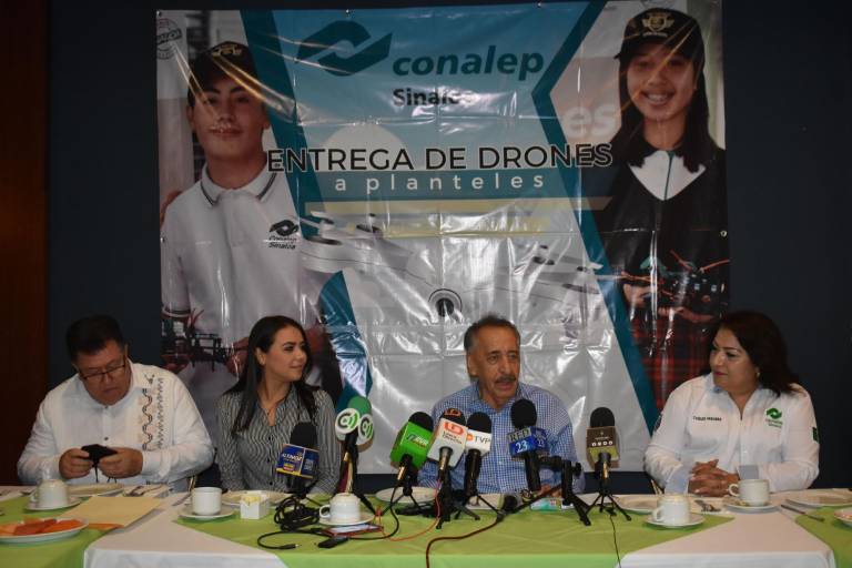 Impulsan nuevas carreras