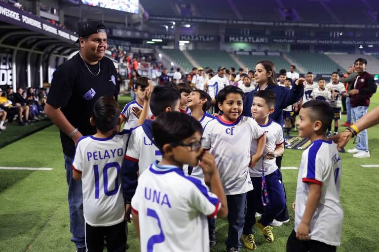 Rueda el balón de la Copa Mazatlán 2025