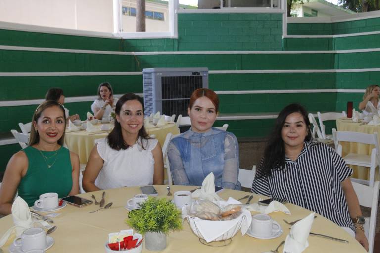 Se reencuentran coordinadoras del Instituto Senda en agradable desayuno
