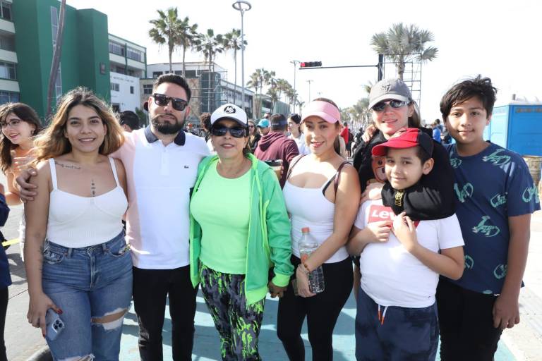 Disfrutan del Red Petroil AsTri Internacional Mazatlán 2023