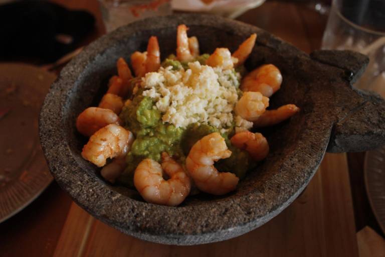 Lucía Velasco de González tiene festejo mexicano en su cumpleaños