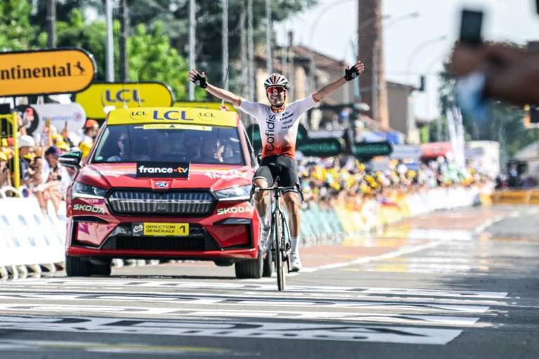 Ion Izagirre emociona con una victoria heroica en el Tour de Francia