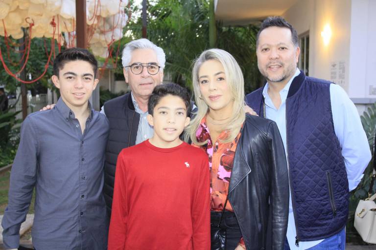 Música, tientos, zapateado y olé, por Chepina Guerra