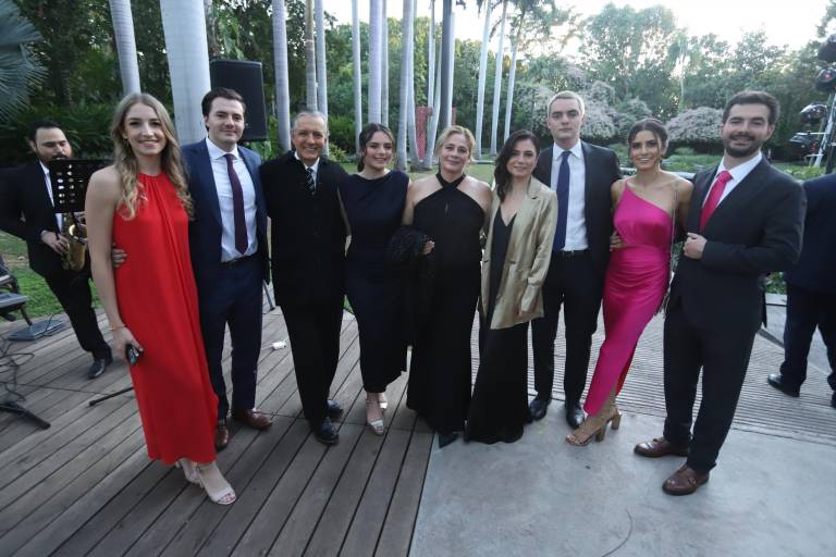 Celebran María Fernanda Clouthier y Guillermo Tejeda su unión en el Jardín Botánico