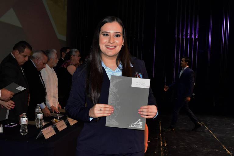 Concluyen su formación 326 estudiantes de la Escuela Normal de Sinaloa