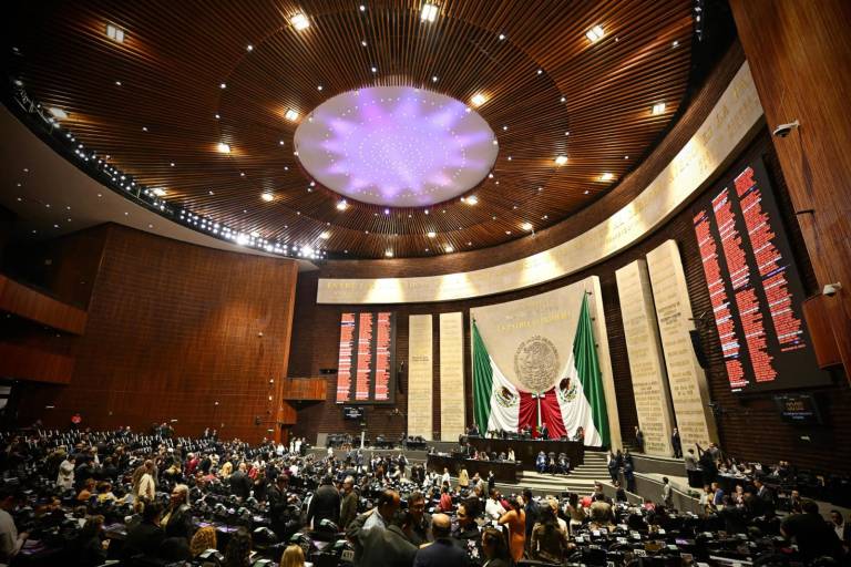 Alertan que ‘4T’ aprobaría, en ‘fast track’, 16 leyes o reformas en telecomunicaciones y seguridad