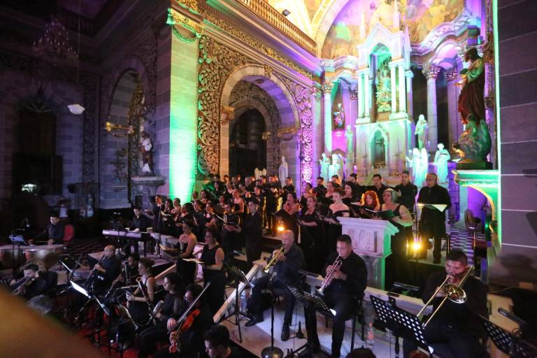 Suena el ‘Réquiem, de Mozart’, en la Catedral de Mazatlán