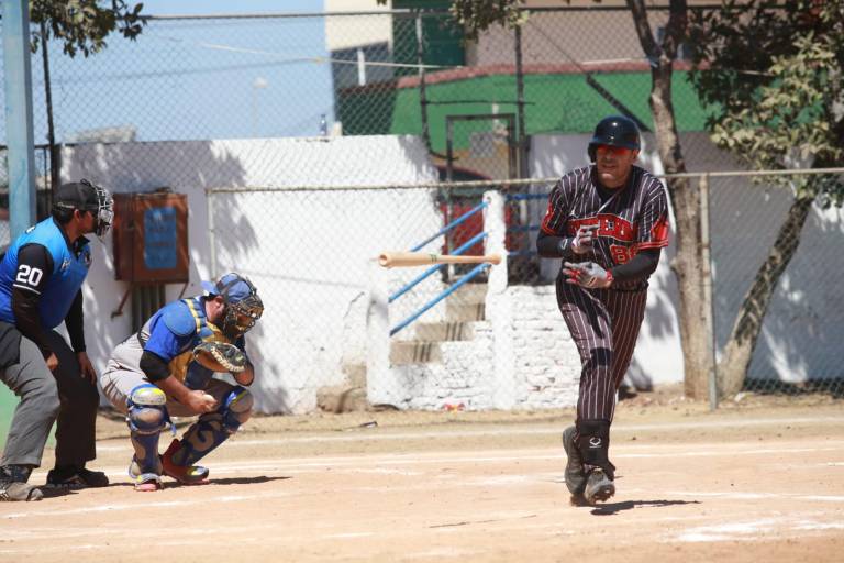 Covec mantiene el invicto en Liga de Beisbol 40 años