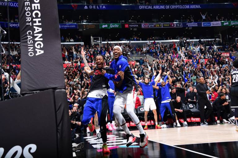 Los Clippers remontan en los cinco últimos minutos para vencer a los Nets