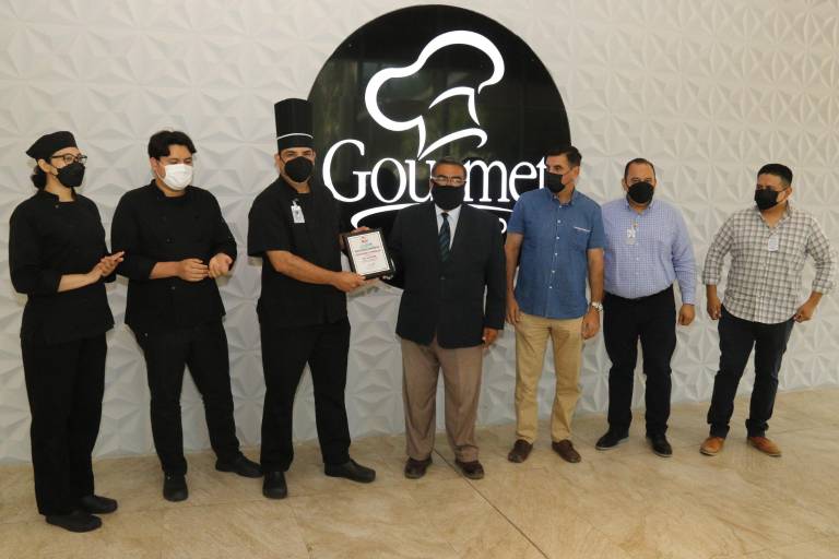 Gourmet Cimaco gana el primer lugar en el Paella Fest, en Celestino Gasca