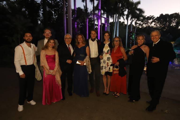 Celebran María Fernanda Clouthier y Guillermo Tejeda su unión en el Jardín Botánico