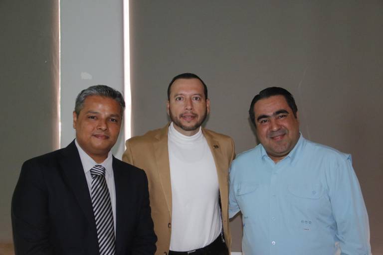 Presenta AMPI Sección Culiacán al nuevo consejo directivo 2024