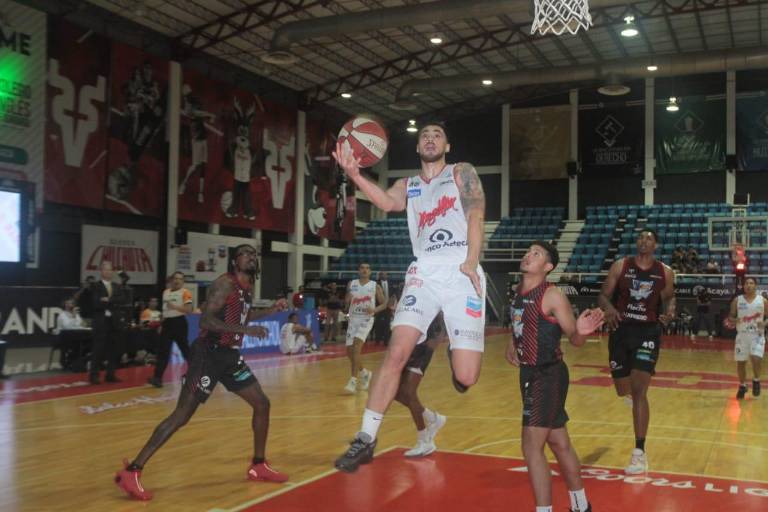 Venados Basketball se muestra efectivo y toma revancha ante Ostioneros