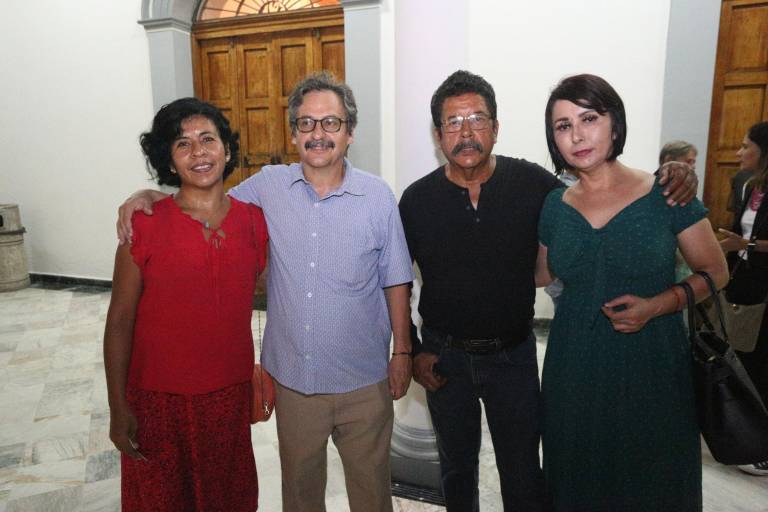 Disfrutan mazatlecos la obra ‘Caneros’