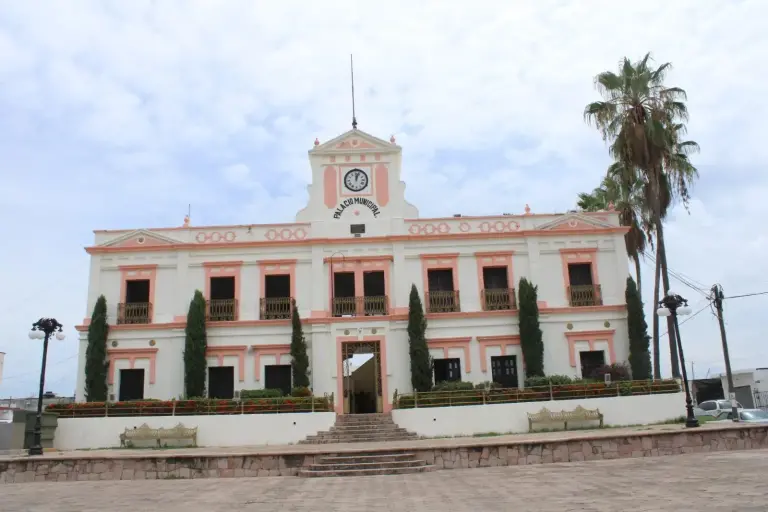 El Gobierno de Rosario expuso que la CFE también les estuvo cobrando de más durante 10 años por el servicio de alumbrado público.