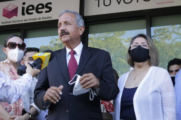 Van Jesús Estrada y Faustino Hernández por Alcaldía de Culiacán