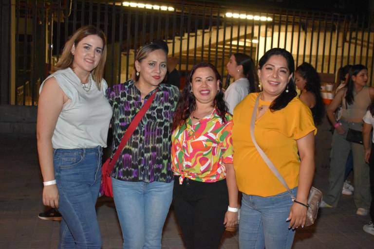 Disfrutan sinaloenses del concierto del adiós de OV7