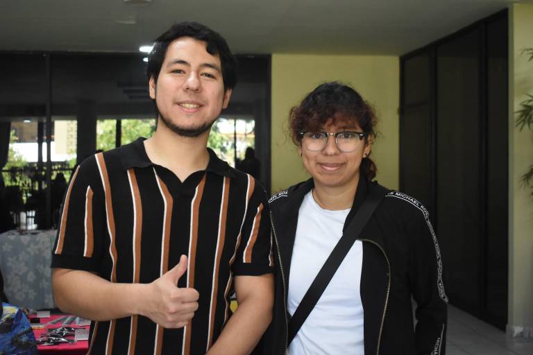 Muestran emprendedores sus productos en el ‘Mercado Creativo Yameto’