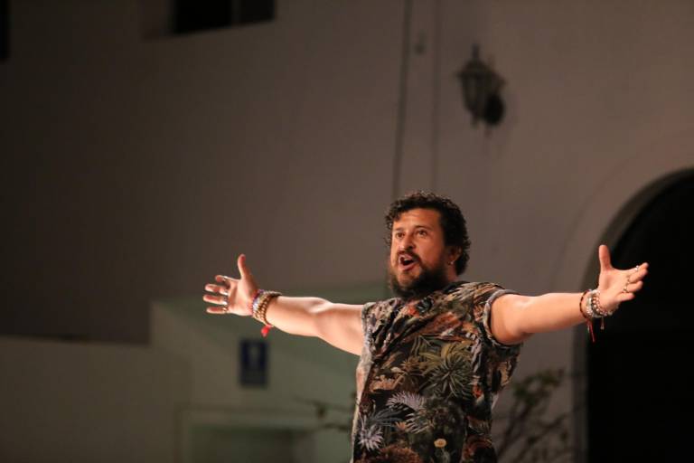 Disfrutan mazatlecos la puesta en escena ‘Entre Pavos y Guajolotes’