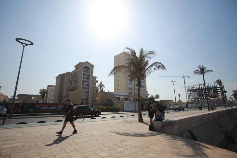 Las altas temperaturas no se irán pronto en Sinaloa, advierte meteorólogo