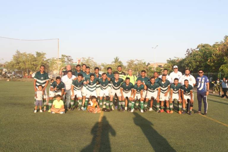 Sonido Zeuss-Servigrúas rompe maleficio en la Superveteranos