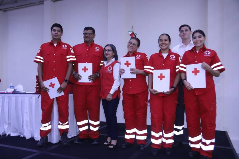 En Mazatlán se gradúan 30 jóvenes Técnicos en Urgencias Médicas de la Cruz Roja
