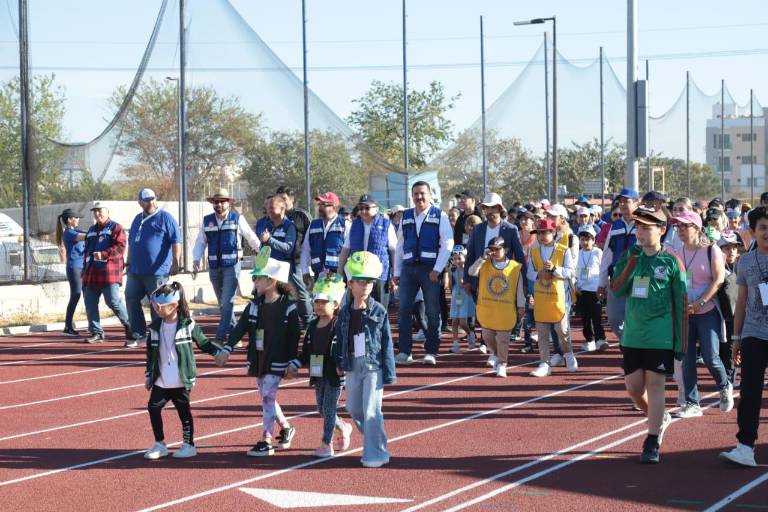 Se unen Club Rotario Mazatlán y Colegio SAM en caminata altruista para erradicar la polio