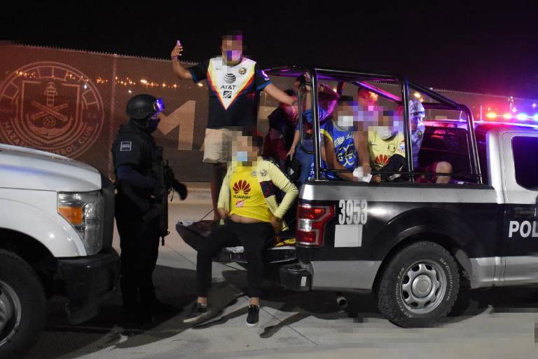 Encuentro entre el Mazatlán FC y el América dejó 90 aficionados detenidos