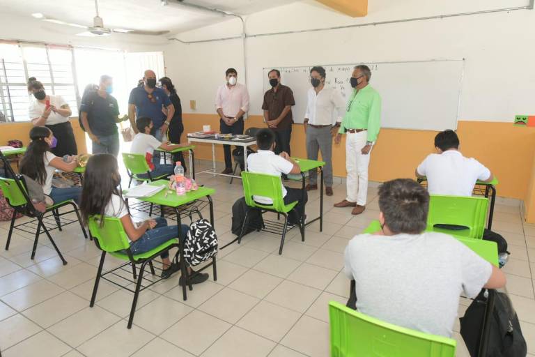 Centros Comunitarios de Aprendizaje regresarán a las jornadas reducidas y con 9 alumnos por salón