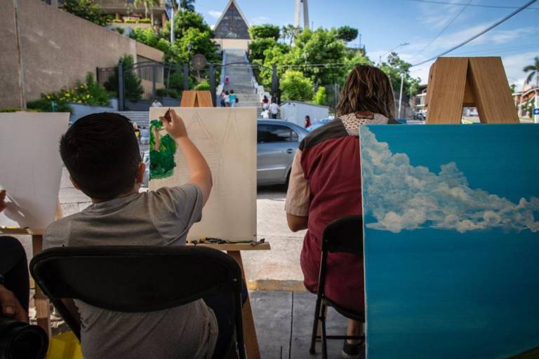 Se inspiran en La Lomita para plasmar su arte