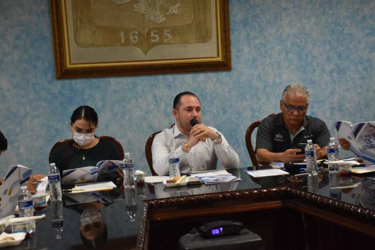 Alcalde de Rosario hace entrega de glosa del tercer informe de Gobierno