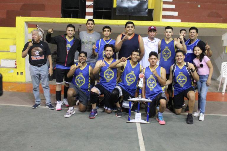 Mariscos Los Tapos se corona en el baloncesto de Segunda Fuerza de Escuinapa