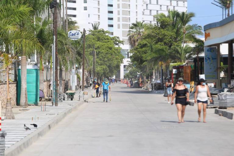 En Mazatlán ya se puede circular por la Avenida Playa Gaviotas