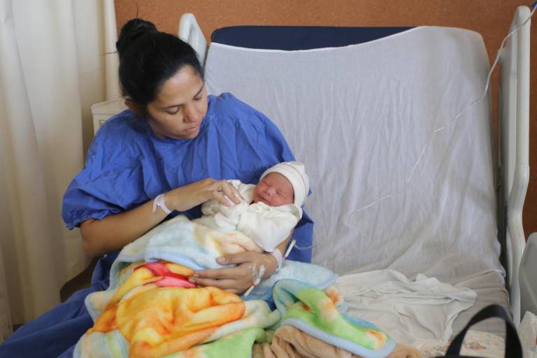 Primer bebé del 2024 en Mazatlán nació en el Hospital General; es niño