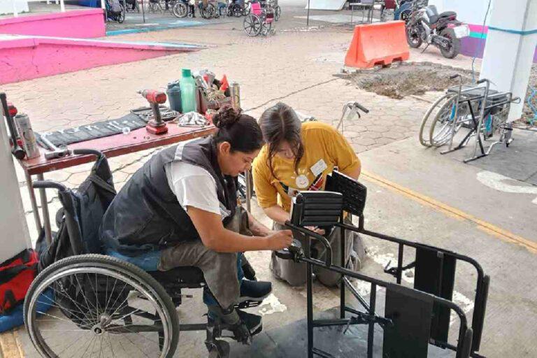 $!‘Enchúlame la silla’: la iniciativa que enseña mecánica a personas con discapacidad y las emplea