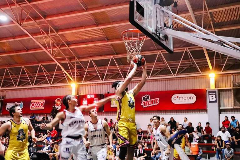 Marinos Basketball vuelve a caer en gira, ahora en Badiraguato