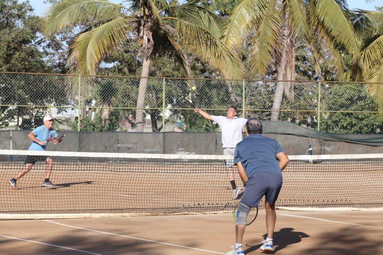 Delfino Torres y Adalberto Osuna suman valioso triunfo en el Torneo del Pavo 2021 del Muralla