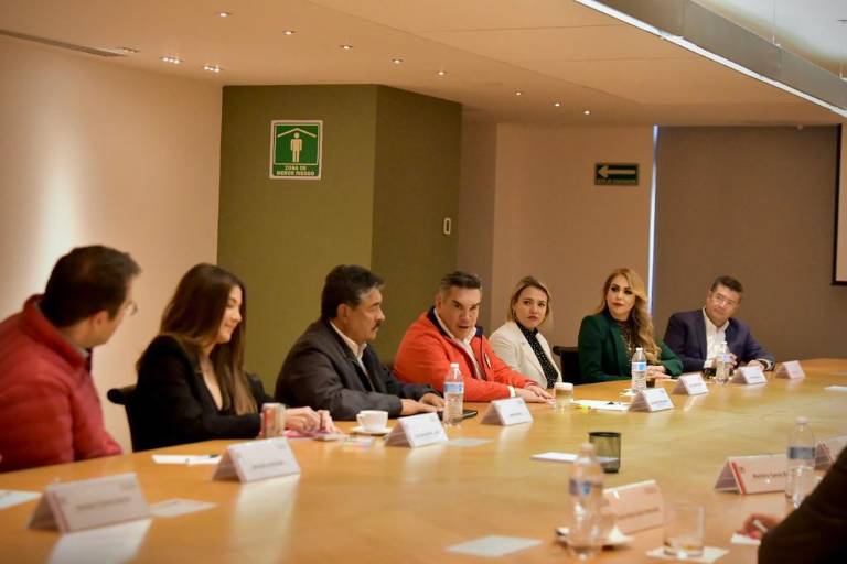 Aspirantes a dirigir el PRI Sinaloa se reunieron con ‘Alito’