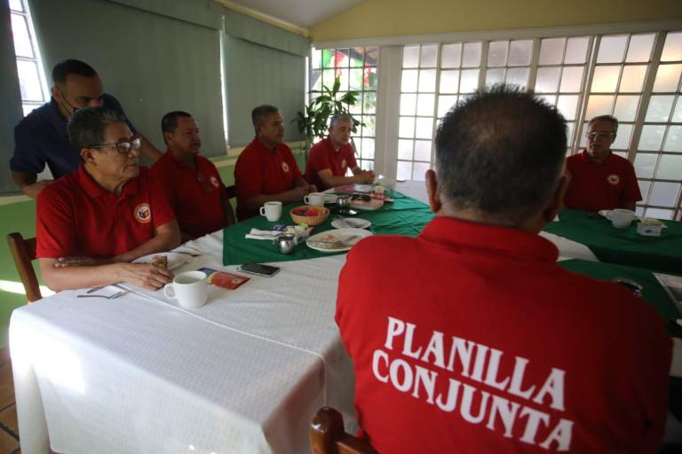 Crean planilla conjunta en elección de presidencia de Club Muralla