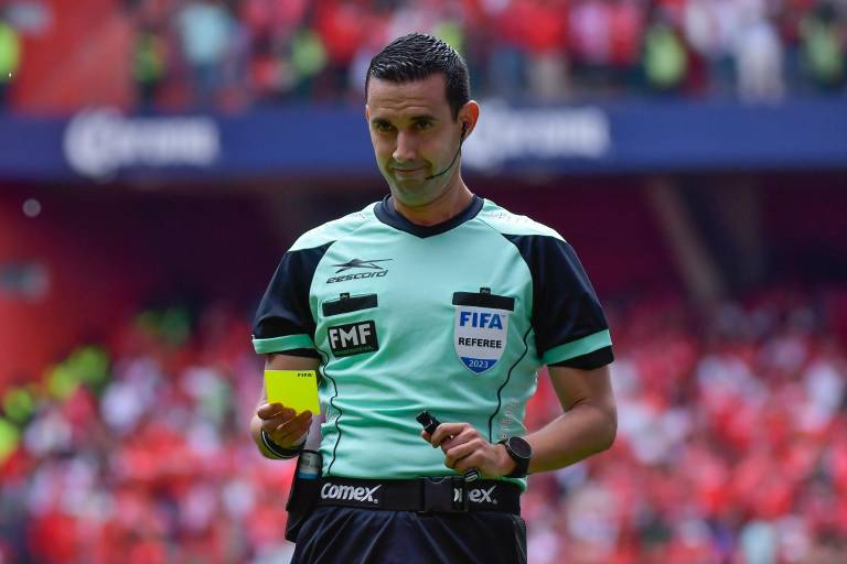 Sinaloense César Ramos pitará el Clásico Nacional de Liguilla en el Akron