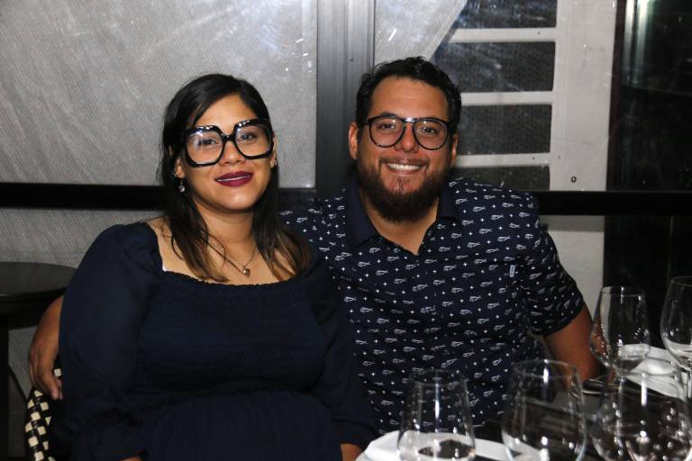 Degustan de una deliciosa cena maridaje en Cayenna