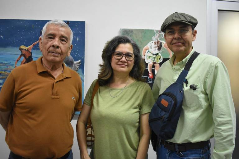 Admiran sinaloenses el Color de Colombia en muestra pictórica