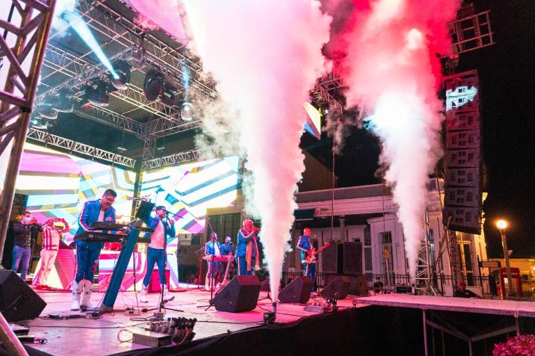 Su Majestad Mi Banda El Mexicano celebra Año Nuevo en Mazatlán