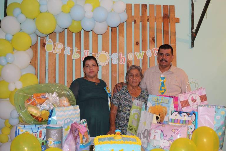 Dolores del Rocío Félix de Torres se renueva como mamá