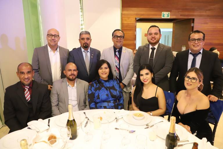 Arquitectos mazatlecos protagonizan cena de fin de año