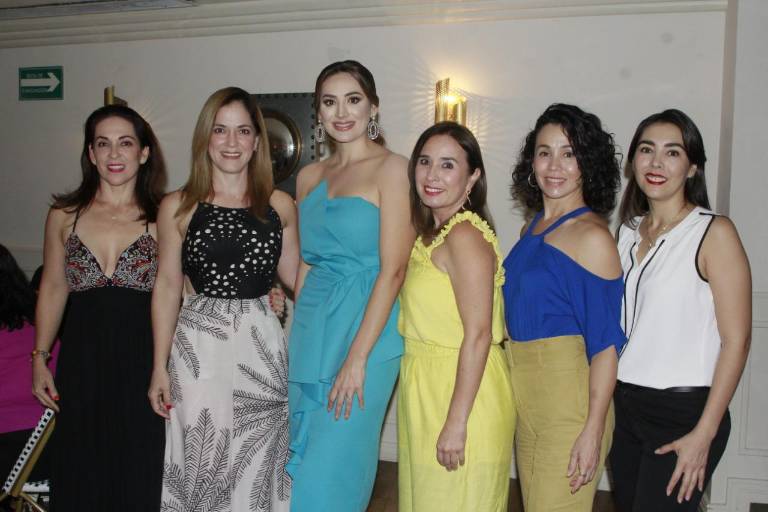 Carolina Covarrubias se despide de la soltería
