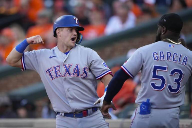 Rangers se lleva J1 ante Orioles con bateo oportuno y buen pitcheo