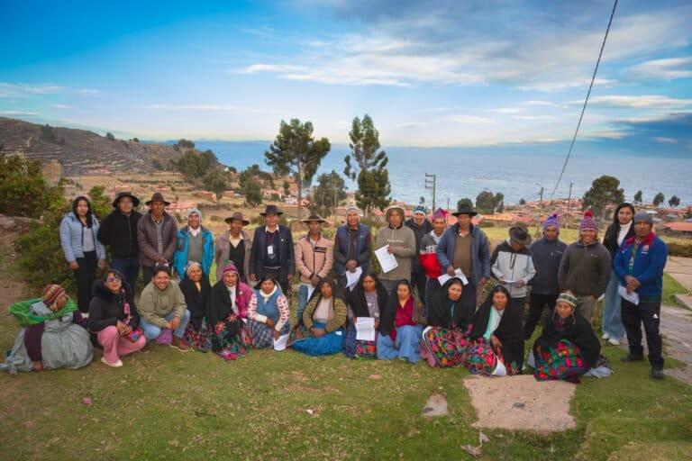 $!Mujeres de distintas provincias de Puno combinan rituales ancestrales, monitoreo comunitario y estrategias legales para intentar rescatar al Lago Titicaca.